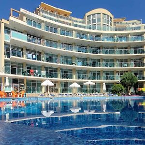 Julia Family Apartments